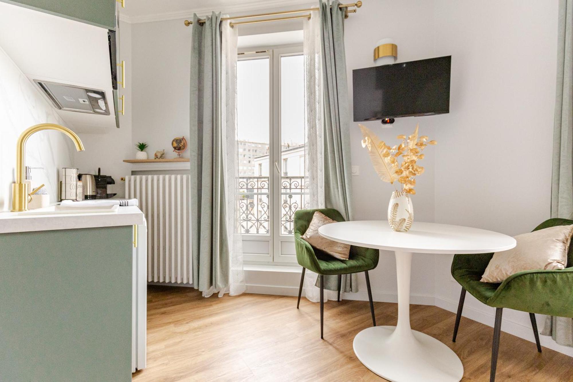 Studio De Charme Parisien 르발루아페레 외부 사진